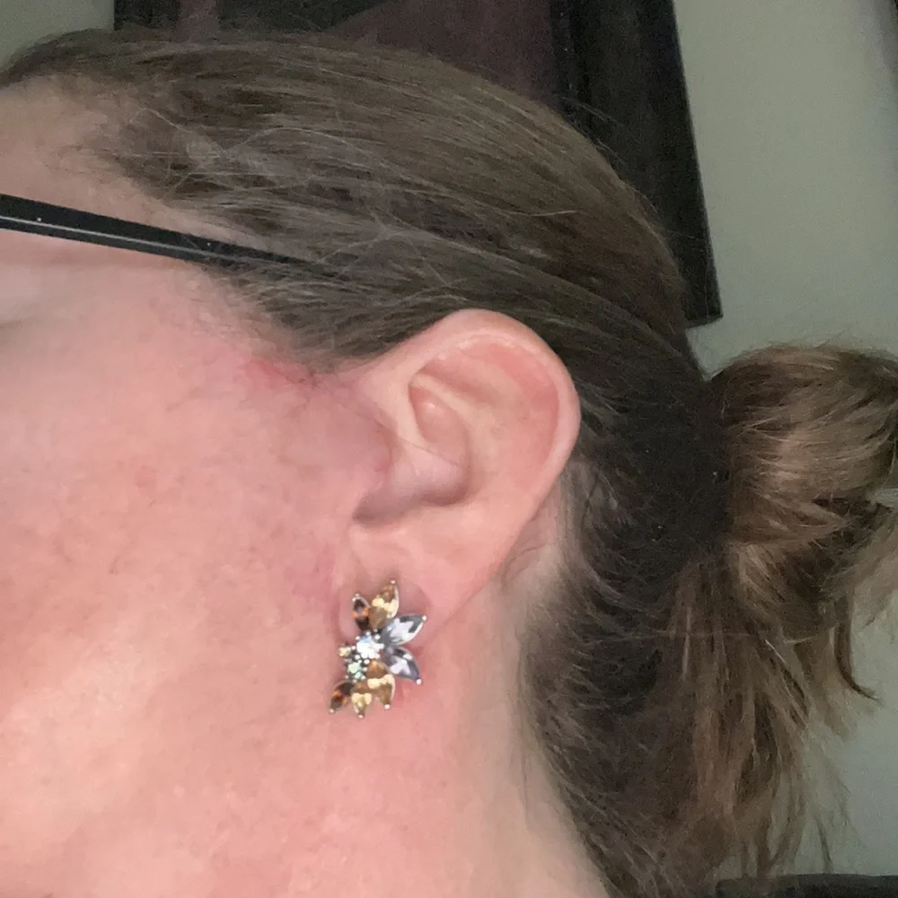 EUC Avon Glam Jewelry. - Picture 3 of 7